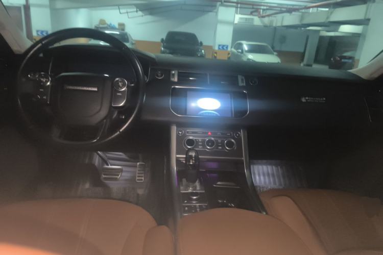 Used Land Rover Range Sport 2016 3.0 V6 SC HSE Dynamic Center Console