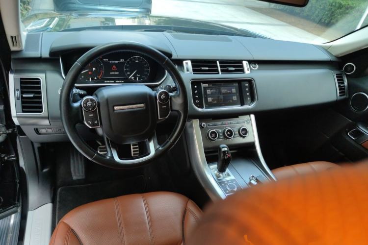 Used Land Rover Range Sport 2016 3.0 SC V6 HSE DYNAMIC Center Console