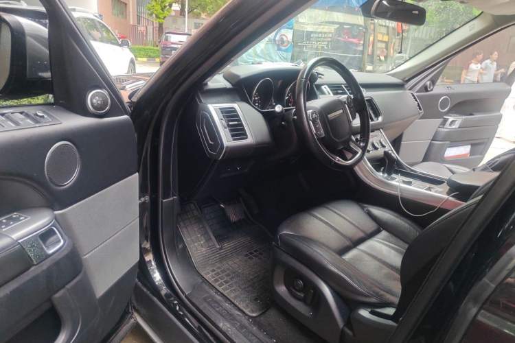 Used Land Rover Range Sport 2016 3.0 SC V6 SE Driver Seat