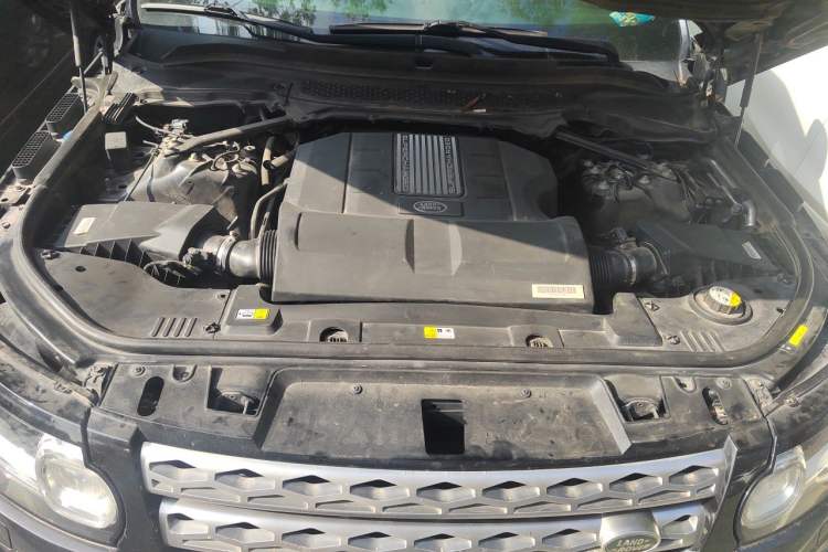 Used Land Rover Range Sport 2016 3.0 SC V6 HSE Engine Bay