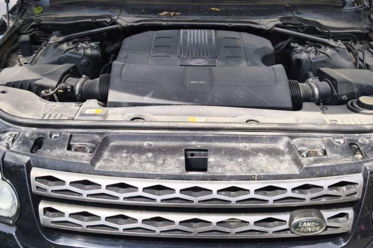 Used Land Rover Range Sport  Engine Bay