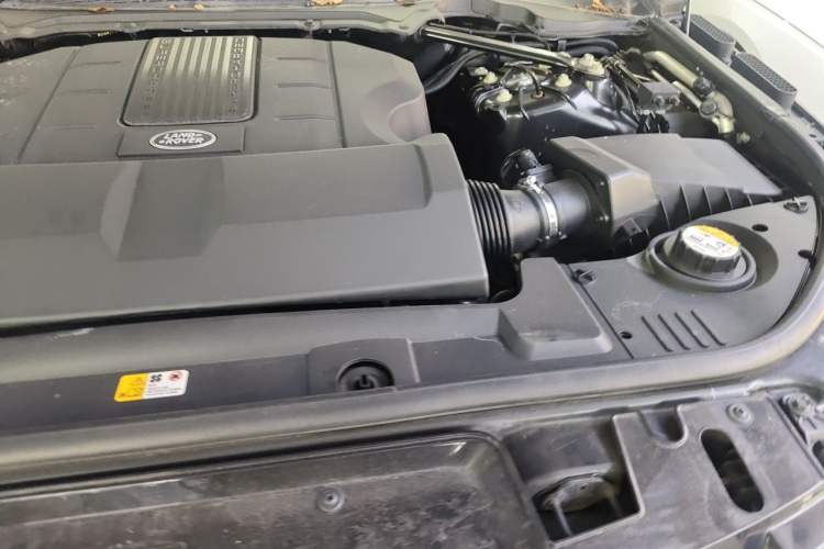Used Land Rover Range Sport 2016 3.0 SC V6 HSE DYNAMIC Engine Bay Left