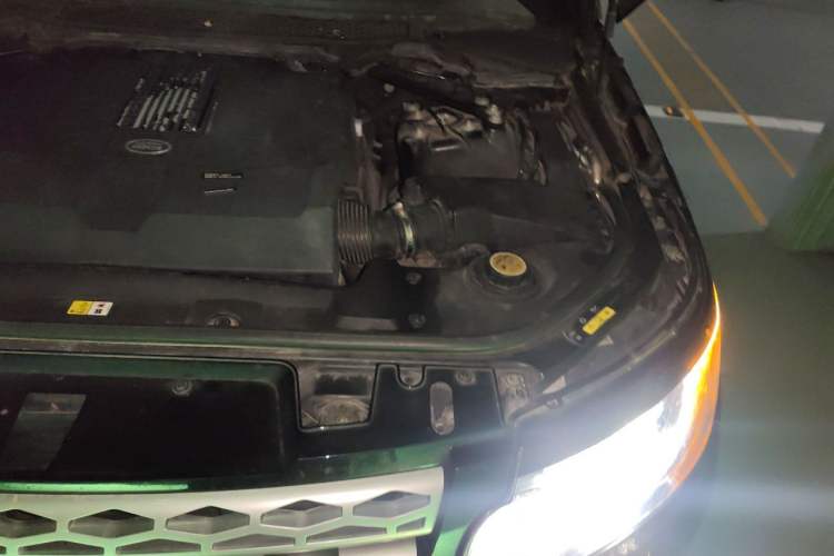 Used Land Rover Range Sport 2016 3.0 SC V6 HSE Engine Bay Left