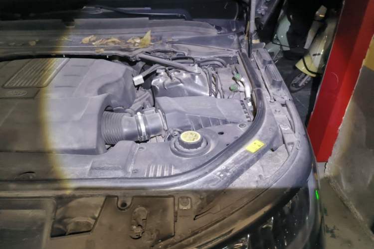 Used Land Rover Range Sport  Engine Bay Left