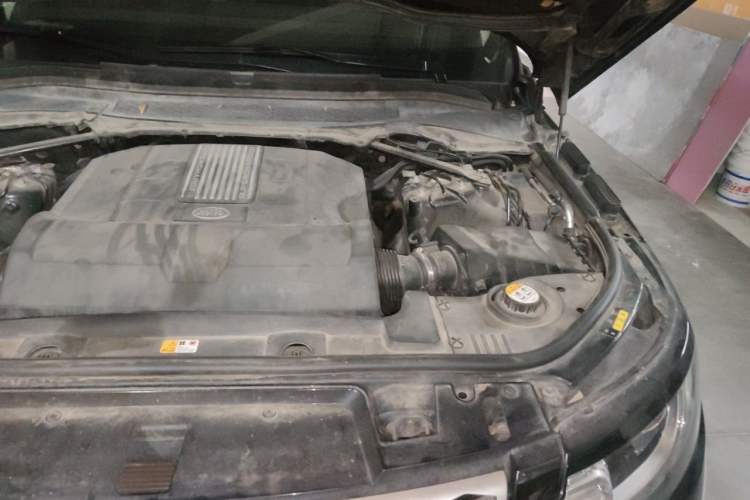 Used Land Rover Range Sport 2016 3.0 SC V6 HSE Engine Bay Left