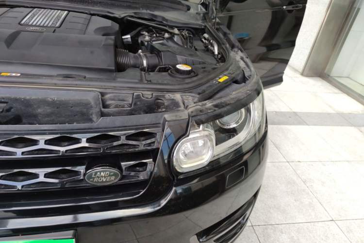 Used Land Rover Range Sport 2016 3.0 SC V6 HSE DYNAMIC Engine Bay Left
