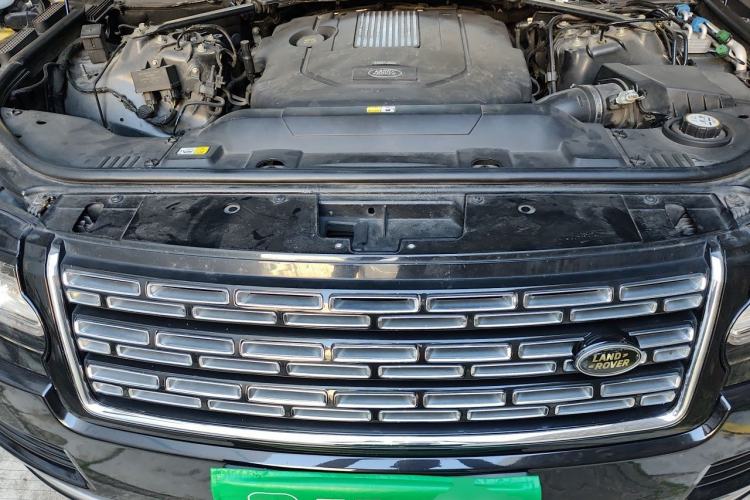 Used Land Rover Range Sport  Engine Bay