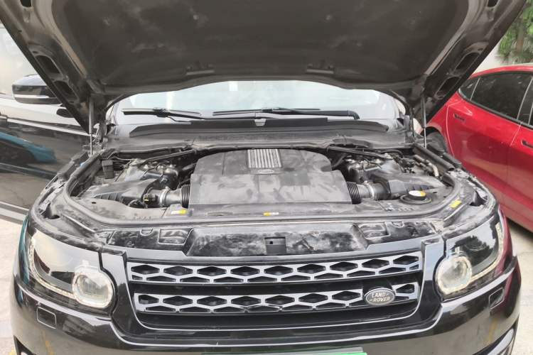 Used Land Rover Range Sport 2016 3.0 SC V6 HSE DYNAMIC Engine Bay