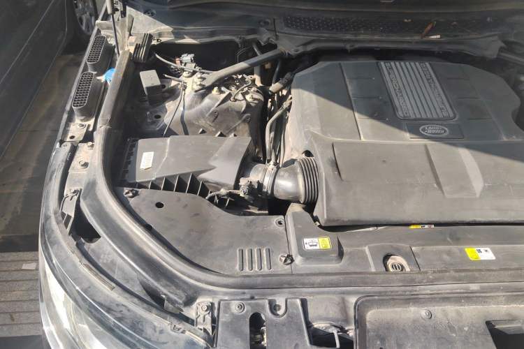 Used Land Rover Range Sport 2016 3.0 SC V6 HSE Engine Bay Right
