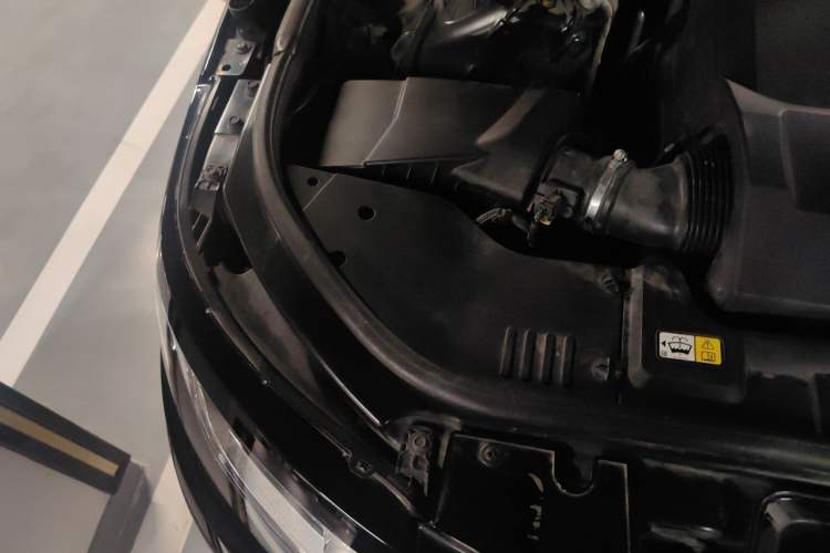 Used Land Rover Range Sport 2016 3.0 SC V6 HSE DYNAMIC Engine Bay Right