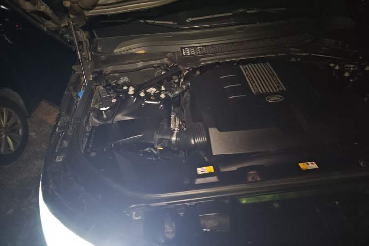 Used Land Rover Range Sport 2016 3.0 SC V6 HSE DYNAMIC Engine Bay Right