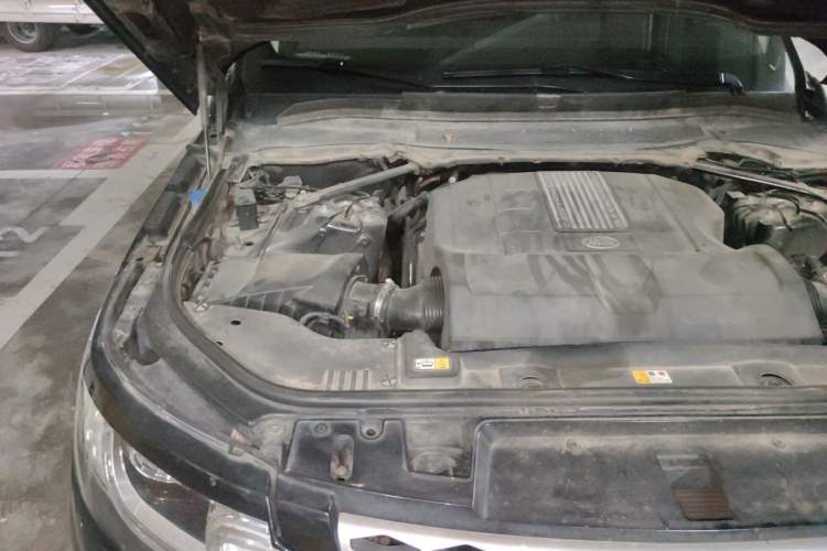 Used Land Rover Range Sport 2016 3.0 SC V6 HSE Engine Bay Right