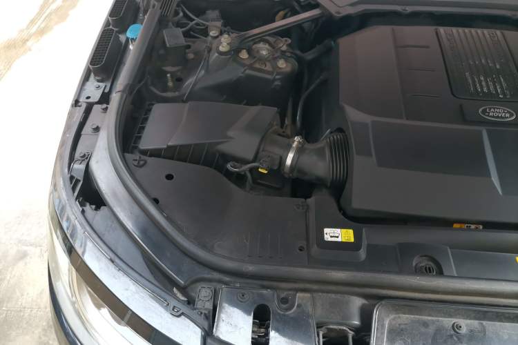 Used Land Rover Range Sport 2016 3.0 SC V6 HSE DYNAMIC Engine Bay Right