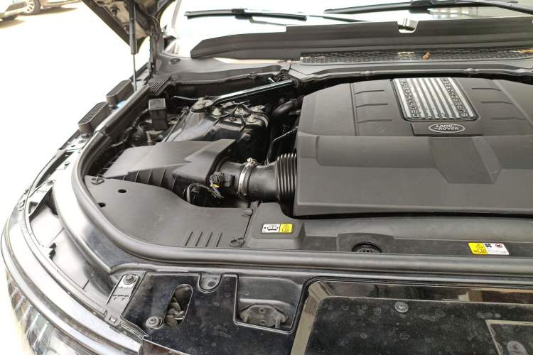 Used Land Rover Range Sport 2016 3.0 SC V6 HSE DYNAMIC Engine Bay Right
