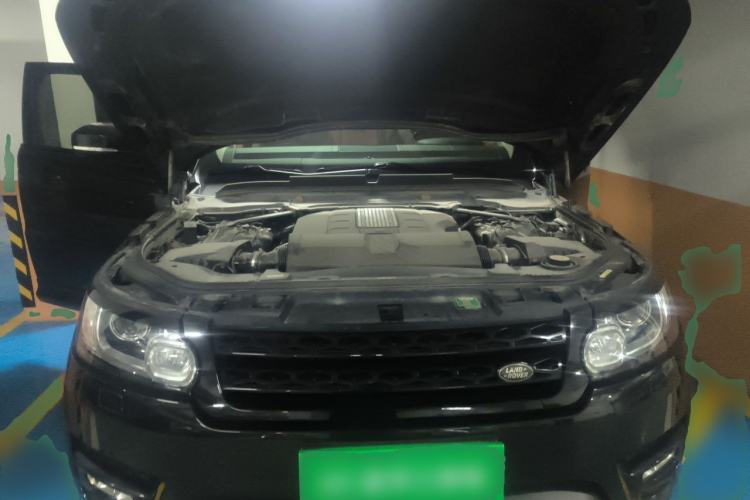 Used Land Rover Range Sport 2016 3.0 V6 SC HSE Dynamic Engine Bay