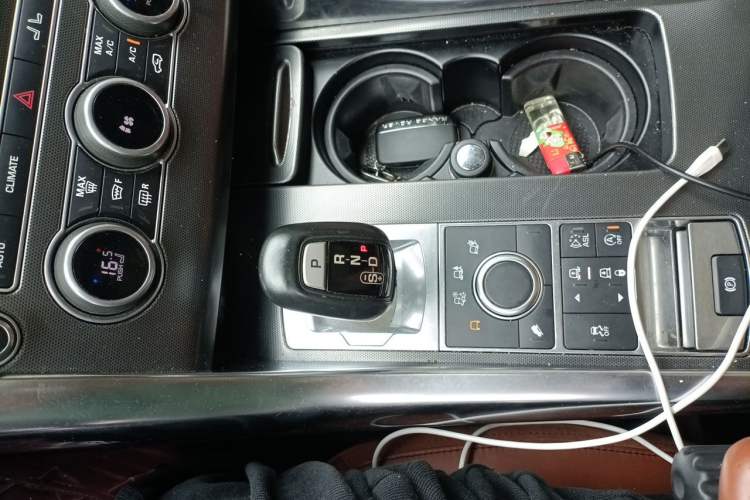 Used Land Rover Range Sport  Gear Lever