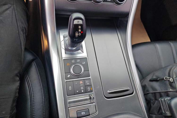 Used Land Rover Range Sport 2016 3.0 SC V6 SE Gear Lever