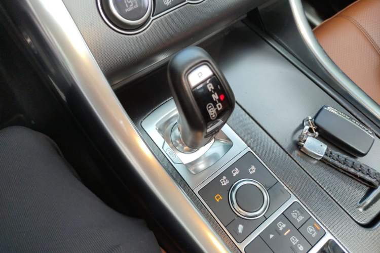Used Land Rover Range Sport 2016 3.0 SC V6 HSE DYNAMIC Gear Lever