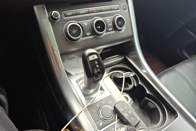 Used Land Rover Range Sport 2016 3.0 SC V6 SE Gear Lever