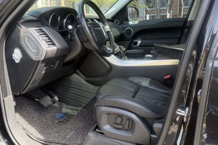 Used Land Rover Range Sport 2016 3.0 SC V6 SE Interior 2