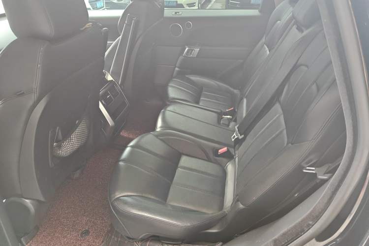 Used Land Rover Range Sport 2016 3.0 SC V6 SE Interior 4