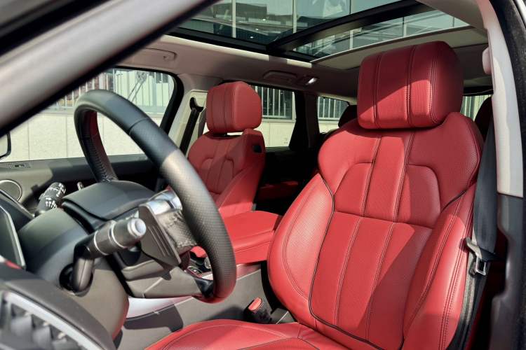 Used Land Rover Range Sport 2016 3.0 SC V6 HSE DYNAMIC Interior 6