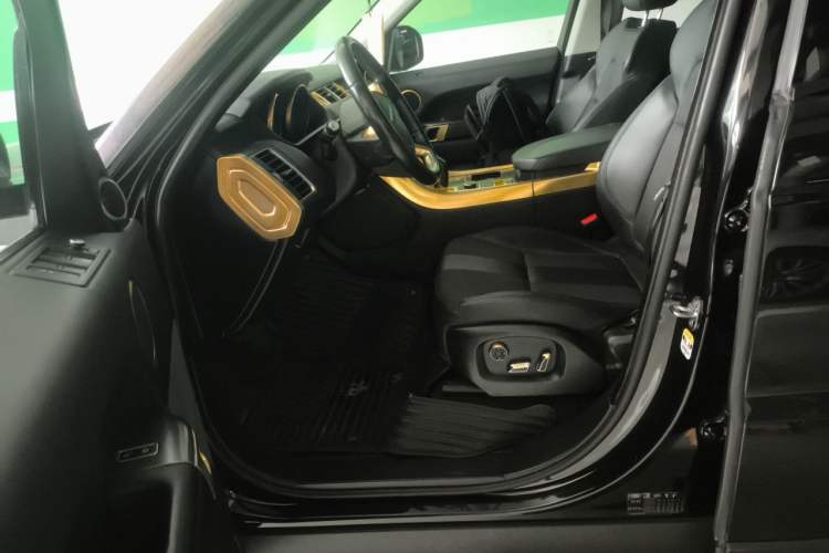 Used Land Rover Range Sport  Left Front Seat