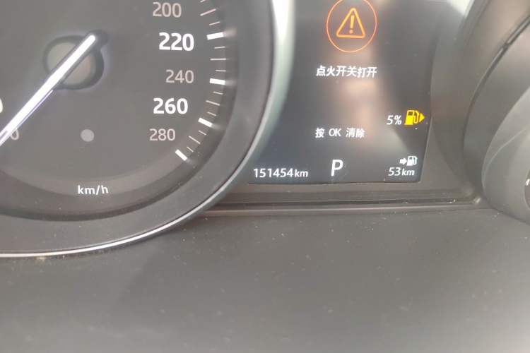 Used Land Rover Range Sport 2016 3.0 SC V6 HSE Odometer Close Up