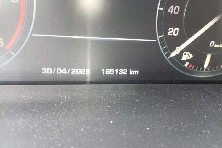 Used Land Rover Range Sport  Odometer Close Up