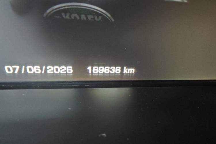 Used Land Rover Range Sport 2016 3.0 SC V6 HST Odometer Close Up