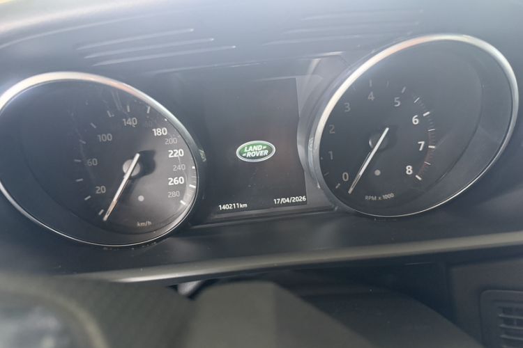 Used Land Rover Range Sport 2016 3.0 SC V6 SE Odometer Close Up