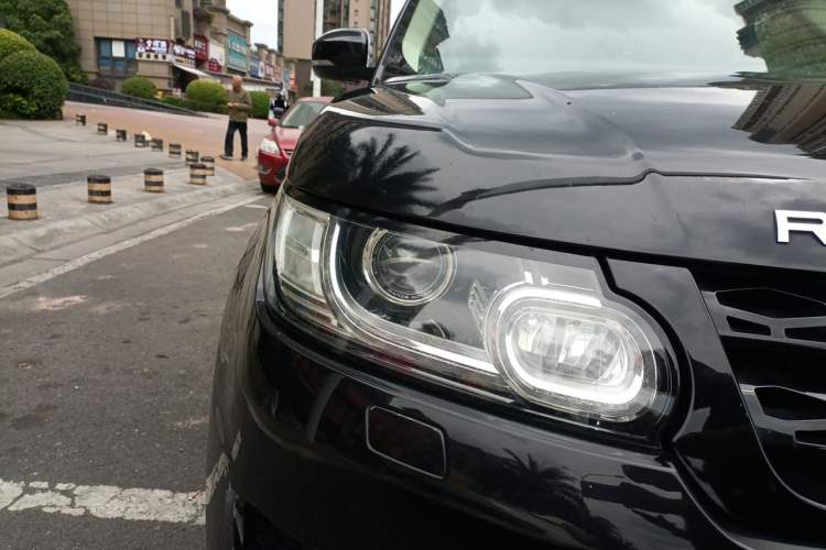 Used Land Rover Range Sport  Right Front Headlight