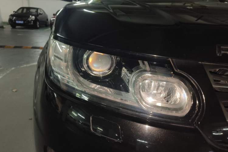 Used Land Rover Range Sport 2016 3.0 SDV6 HSE Right Front Headlight