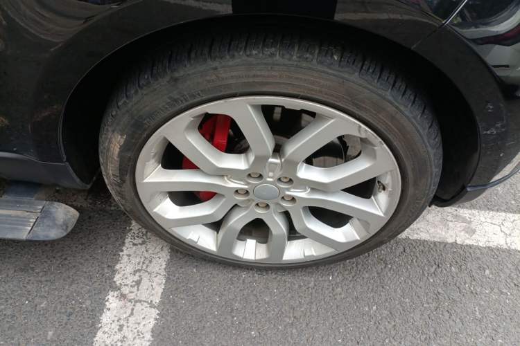 Used Land Rover Range Sport  Right Front Wheel Hub
