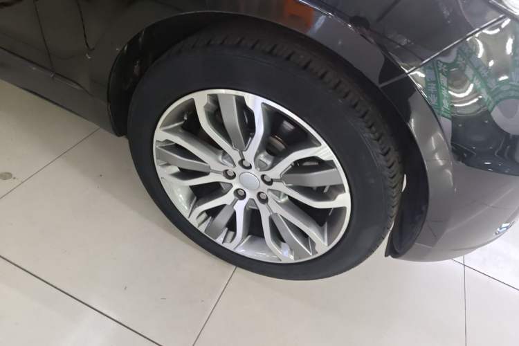 Used Land Rover Range Sport 2016 3.0 SC V6 HSE DYNAMIC Right Front Wheel Hub