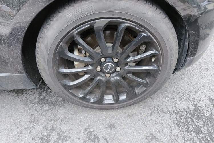Used Land Rover Range Sport 2016 3.0 V6 Low-Power Version U.S. Specification Right Front Wheel Hub