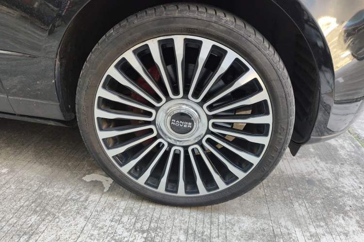 Used Land Rover Range Sport  Right Front Wheel Hub