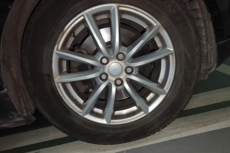 Used Land Rover Range Sport 2016 3.0 SDV6 HSE Right Front Wheel Hub