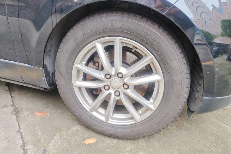 Used Land Rover Range Sport 2016 3.0 SC V6 SE Right Front Wheel Hub