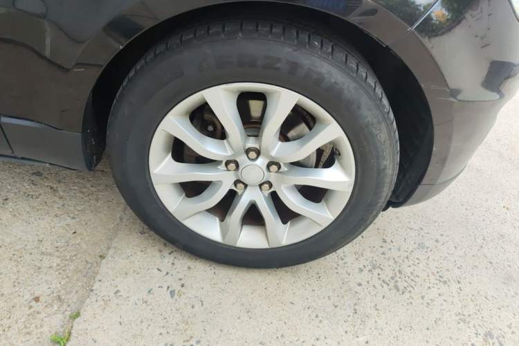 Used Land Rover Range Sport 2016 3.0 SC V6 SE Right Front Wheel Hub