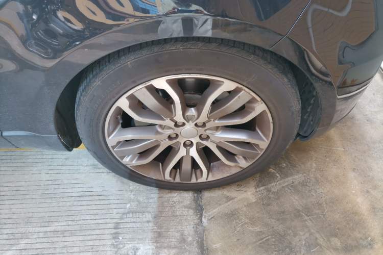 Used Land Rover Range Sport 2016 3.0 SC V6 HSE DYNAMIC Right Front Wheel Hub
