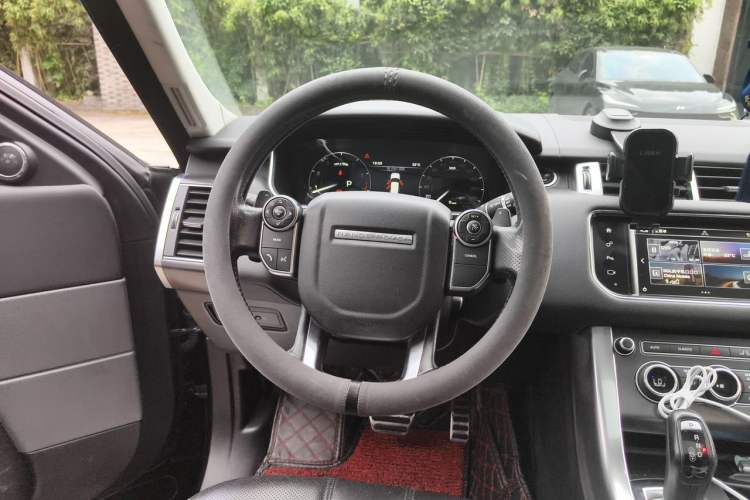 Used Land Rover Range Sport 2016 3.0 SC V6 HSE DYNAMIC Steering Wheel