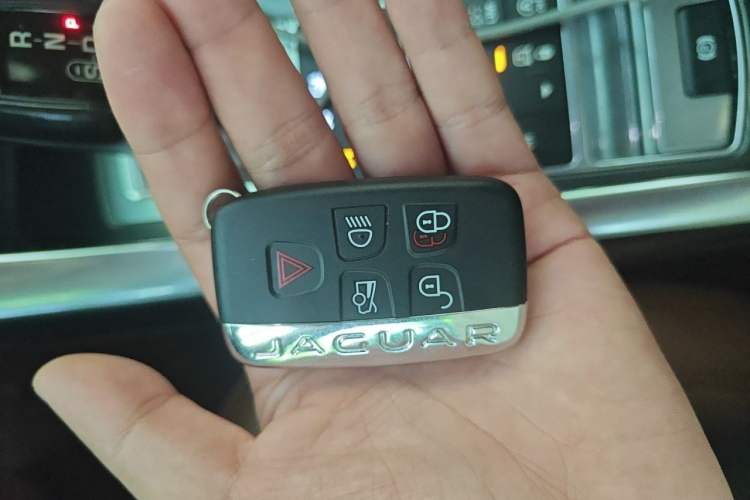 Used Land Rover Range Sport 2016 3.0 SC V6 HSE DYNAMIC Vehicle Key
