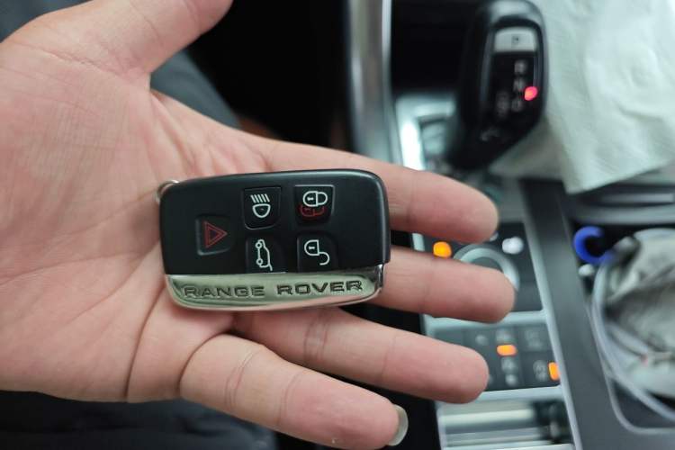 Used Land Rover Range Sport 2016 3.0 SC V6 HST Vehicle Key