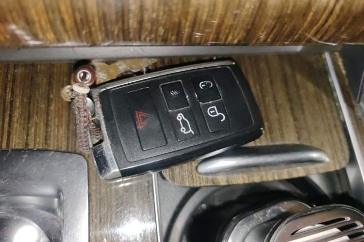 Used Land Rover Range Sport 2016 3.0 SC V6 HSE Vehicle Key