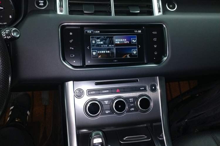 Used Land Rover Range Sport 2016 3.0 SC V6 SE Audio And AC Panel