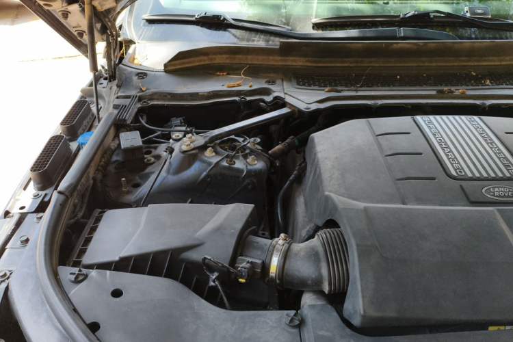 Used Land Rover Range Sport 2016 3.0 SC V6 HSE Engine Bay Right