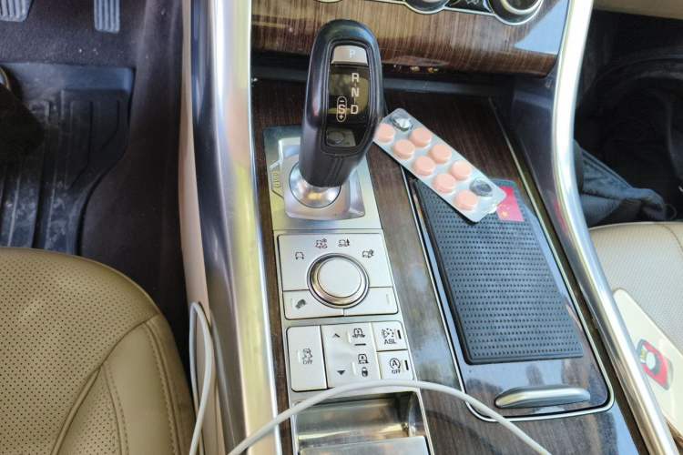 Used Land Rover Range Sport 2016 3.0 SC V6 HSE Gear Lever