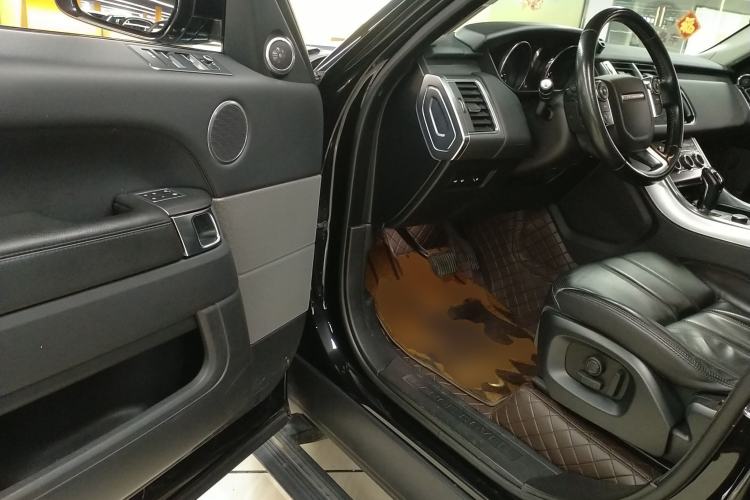 Used Land Rover Range Sport 2016 3.0 SC V6 SE Interior 3