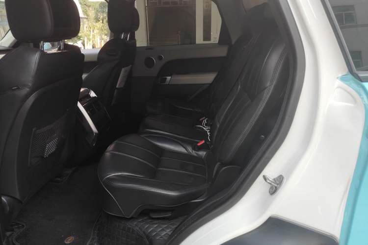 Used Land Rover Range Sport 2016 3.0 SC V6 HSE DYNAMIC Interior 4